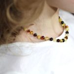 Gintariniai vaikiški karoliukai