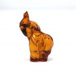 Natūralaus gintaro dramblio figūrėlė