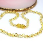 Gintariniai paaugliški karoliai