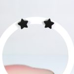 Gintariniai auskarai juodos žvaigždutės adatėlės