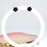 Gintariniai auskarai juodos gėlytės adatėlės