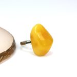 Sidabrinis žiedas su nuostabios spalvos gintaru