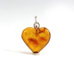 Gintarinis pakabukas širdelė