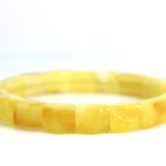 balto gintaro apyrankė