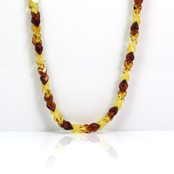 Gintariniai karoliai