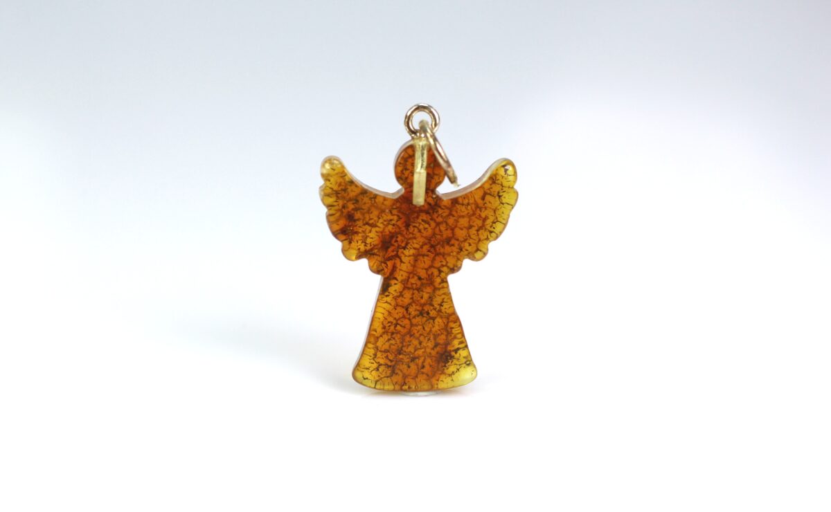 Gintarinis pakabukas angelas