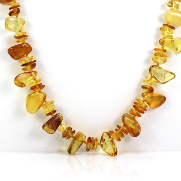 gydomieji gintaro karoliai