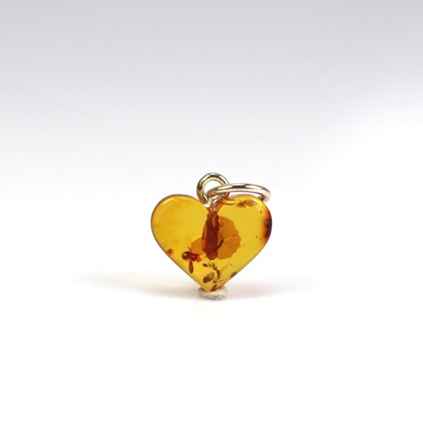 Gintarinis pakabukas širdelė