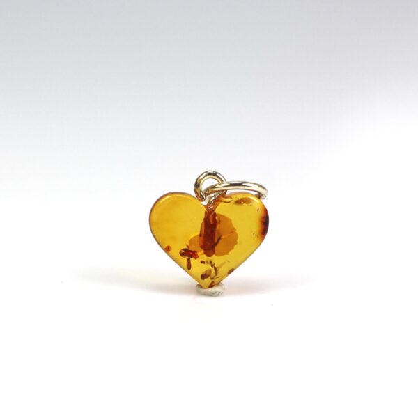 Gintarinis pakabukas širdelė