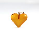 Gintarinis pakabukas širdelė