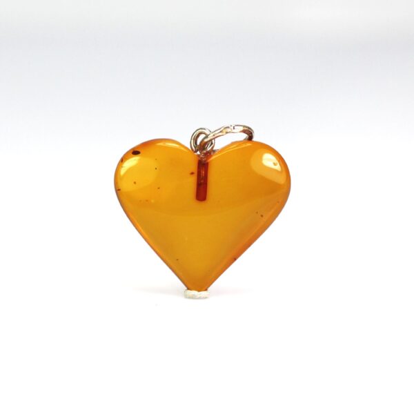 Gintarinis pakabukas širdelė