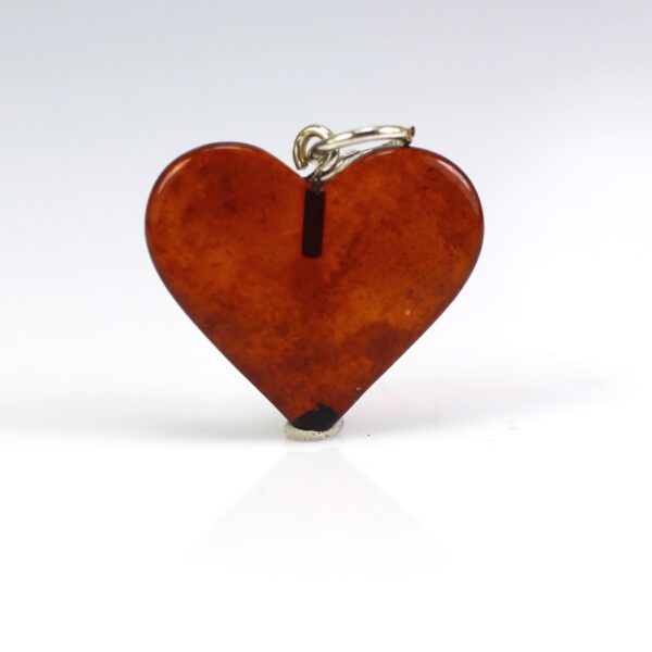 Gintarinis pakabukas širdelė