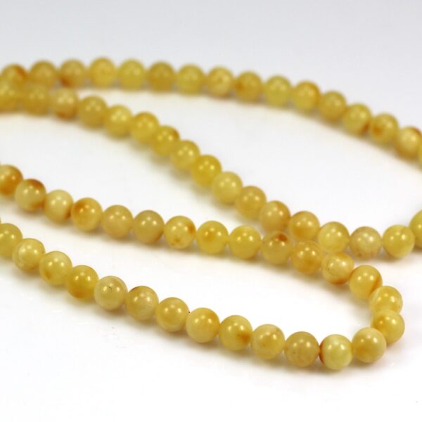 Gintariniai karoliai