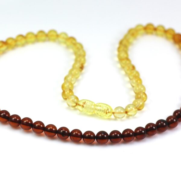 Gintariniai karoliai