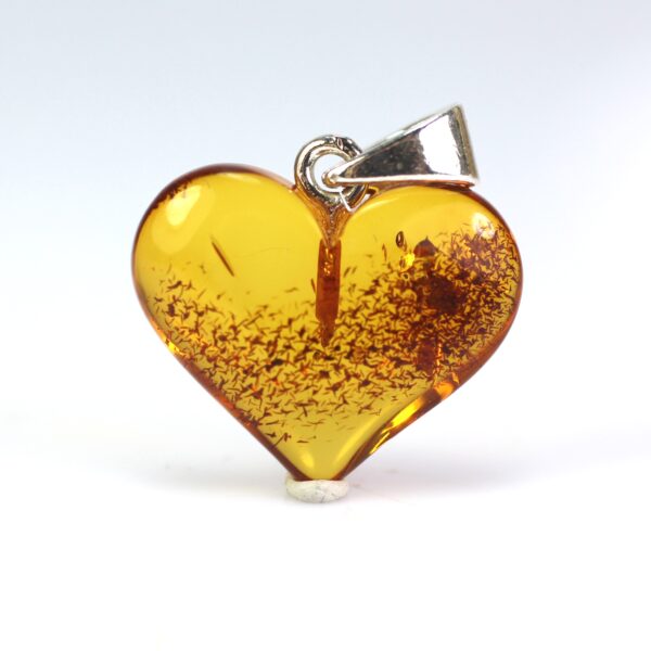Gintarinis pakabukas širdelė