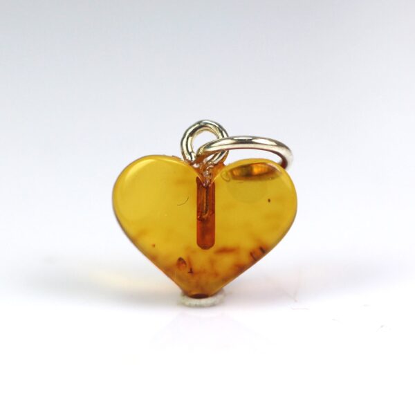 Gintarinis pakabukas širdelė