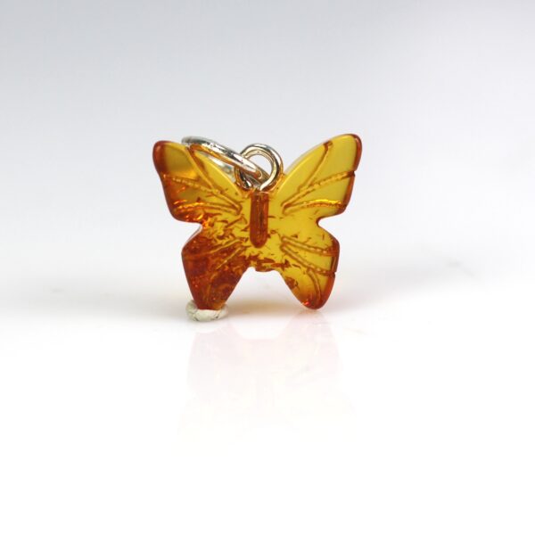 Gintarinis pakabukas drugelis