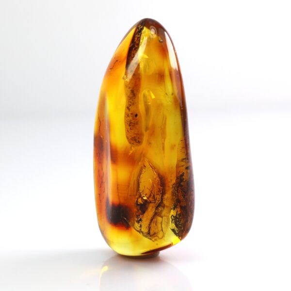 Didelis gintaro gabalas