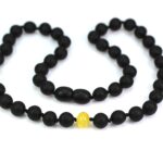 Juodo gintaro karoliai vaikams