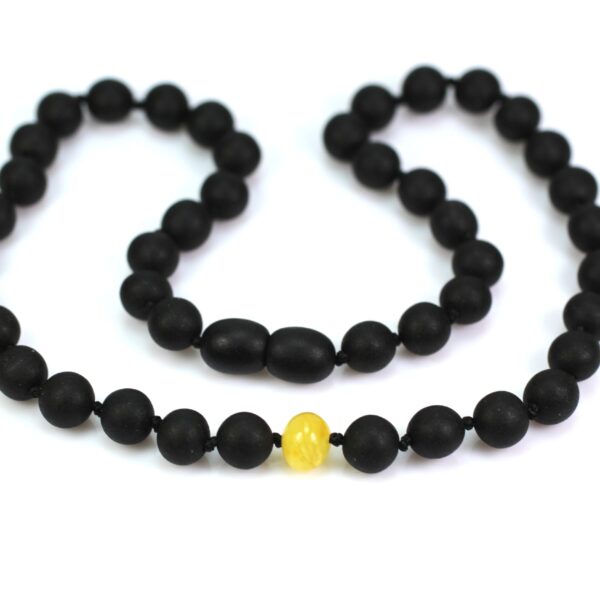 Juodo gintaro karoliai vaikams