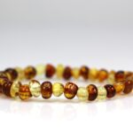 Gintarinė vaikiška apyrankė