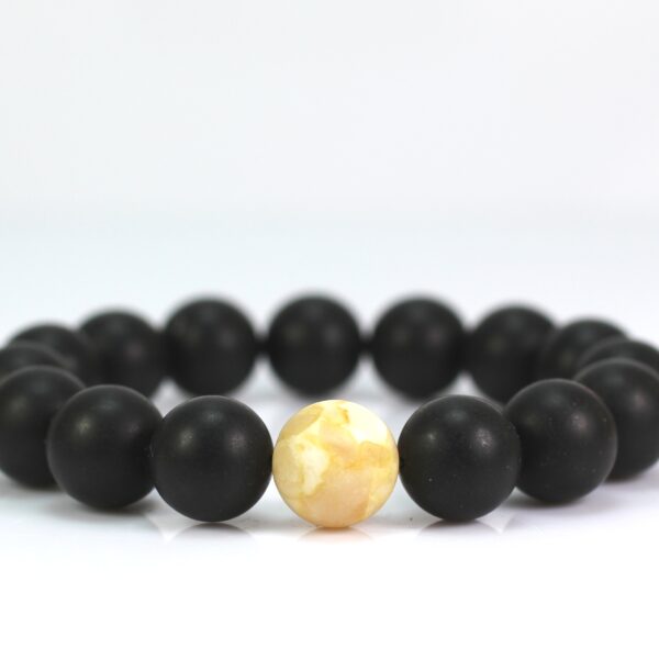 Juodo gintaro apyrankė