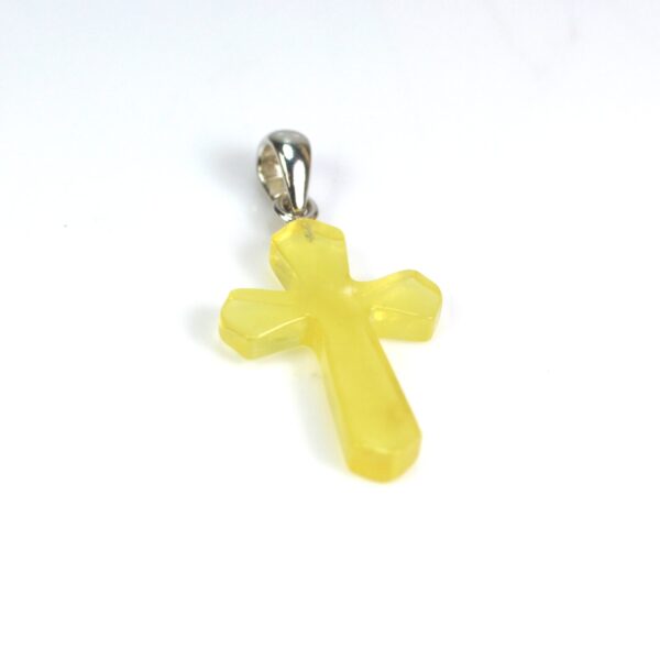 Gintarinis pakabukas kryželis