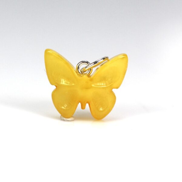 Gintarinis pakabukas drugelis