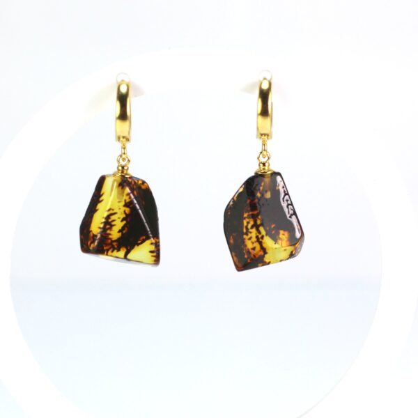 Kabantys Baltijos gintaro auskarai