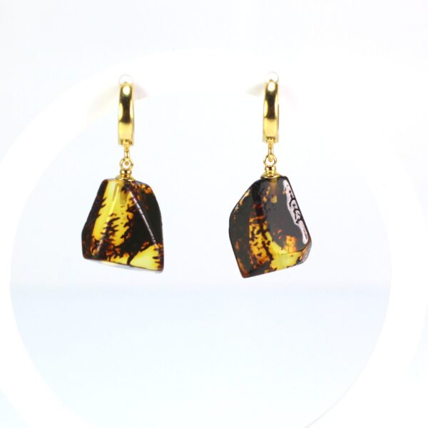 Kabantys Baltijos gintaro auskarai