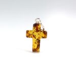 Gintarinis pakabukas kryželis
