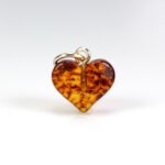 Gintarinis pakabukas širdelė