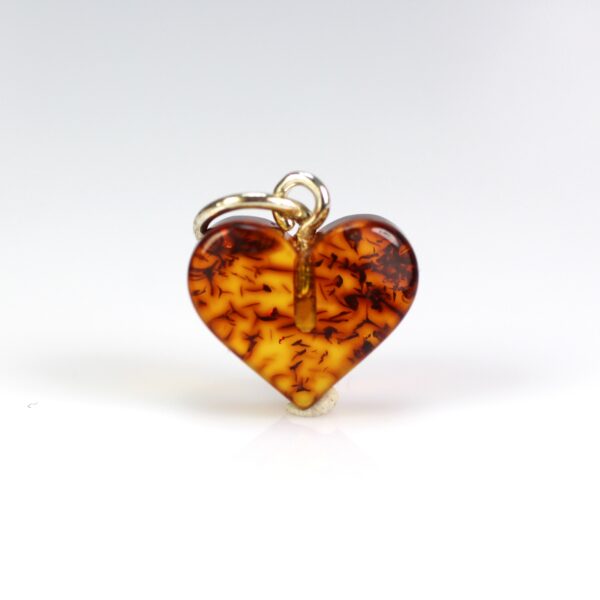 Gintarinis pakabukas širdelė