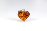Gintarinis pakabukas širdelė