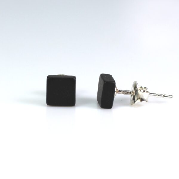 Juodo gintaro auskarai kvadratėliai