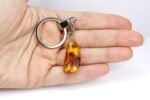 Gintarinis raktų pakabukas su inkliuzu