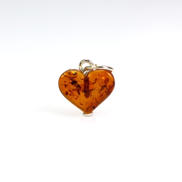 Gintarinis pakabukas širdelė