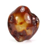 Didelis Baltijos gintaro gabalas