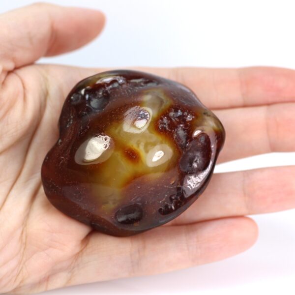 Didelis gintaro gabalas