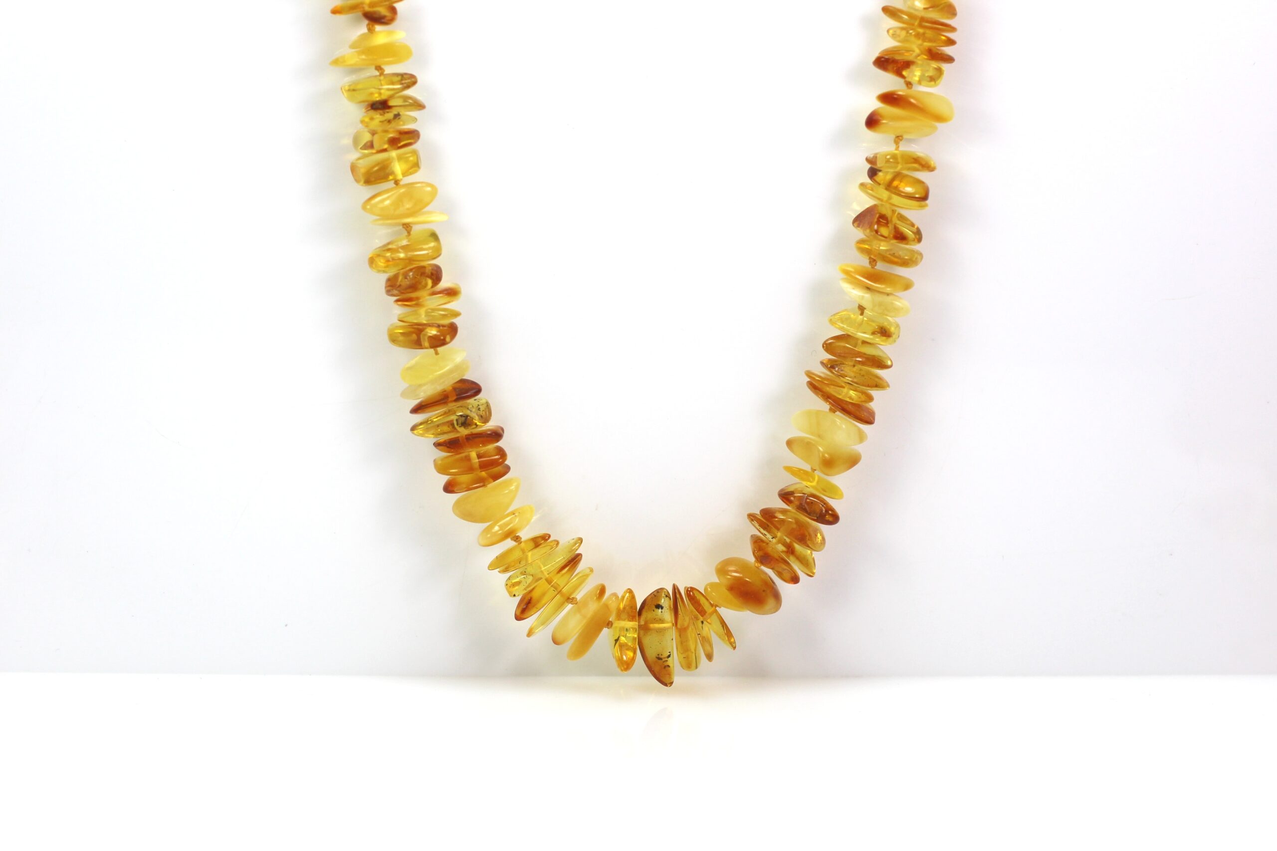 IMG_1670 Mažai apdirbto gintaro karoliai