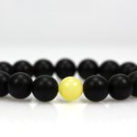 Juodo gintaro apyrankė