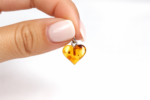Amber pendant heart shape, small - Image 2